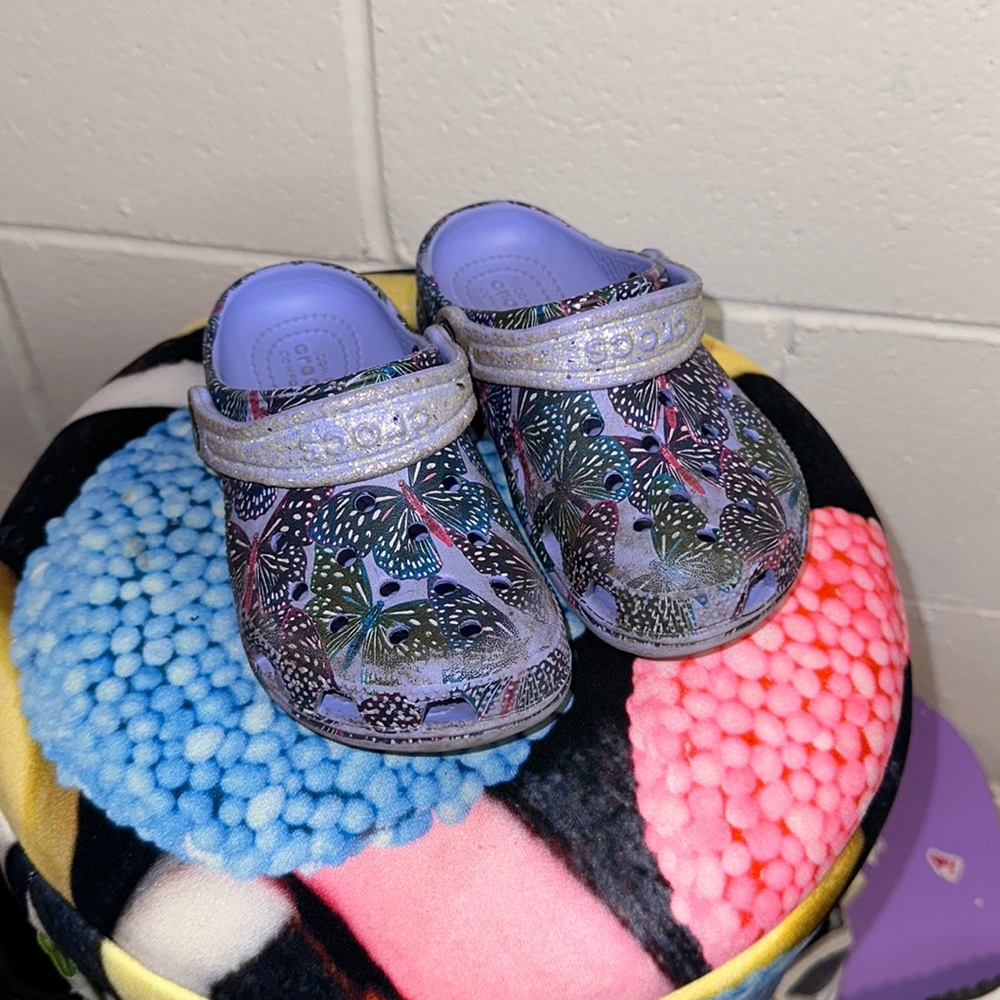 Toddler Size 10 Purple Butterfly Crocs